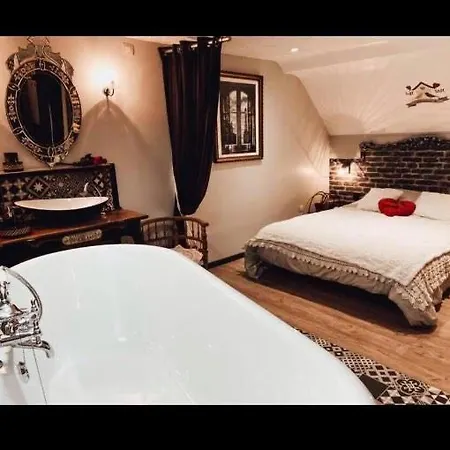 Romantique Parisien, Baignoire Rétro Au Pied Du Lit Appartamento Boulogne-sur-Mer