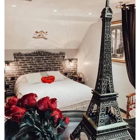 Romantique Parisien, Baignoire Retro Au Pied Du Lit Boulogne-sur-Mer